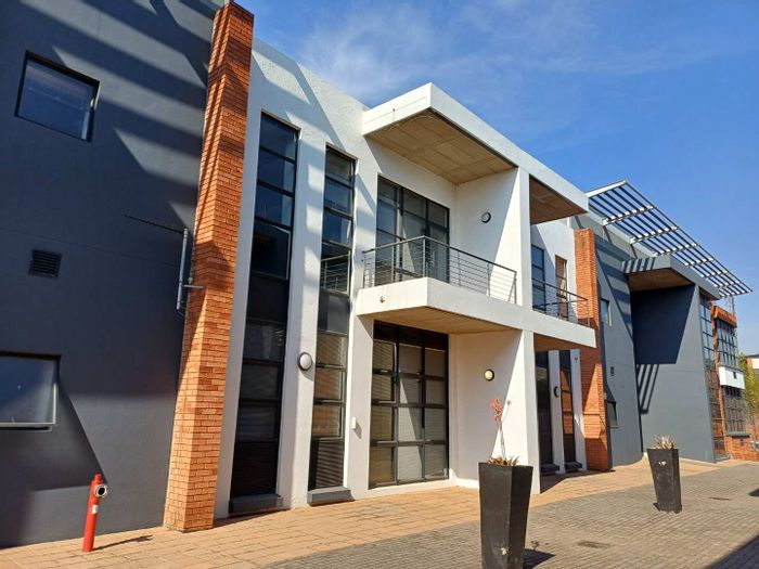 Property #2269569, Office rental monthly in Highveld