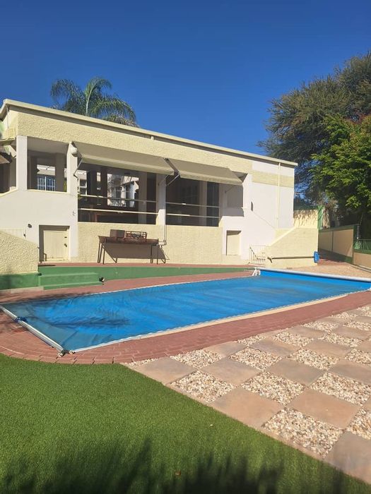 Ludwigsdorf House For Sale: Spacious layout, pool, study, double garage, and Lapa.