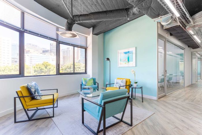 Waterfront Office To Rent: Private space, co-working areas, café, great visibility.