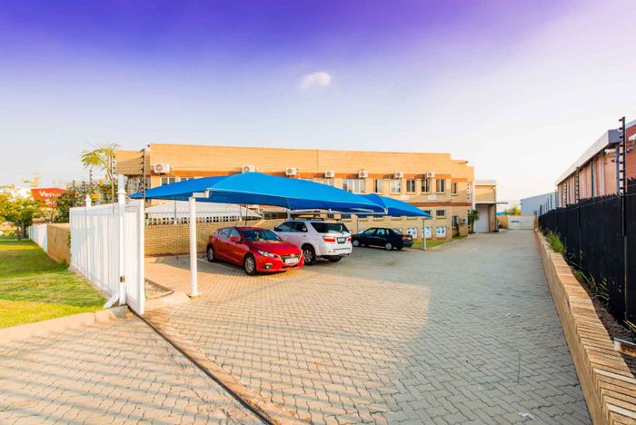 Property #2191599, Industrial rental monthly in Corporate Park
