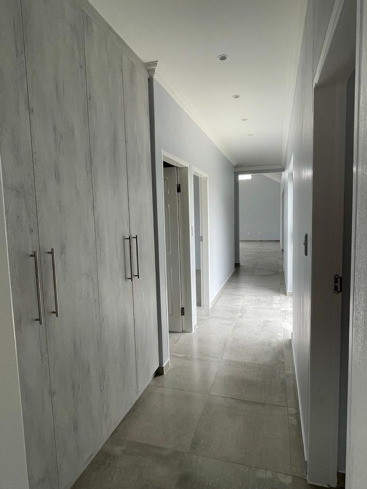 View from main bedroom into the passage