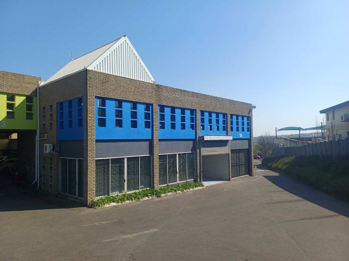 Industrial unit to rent in Halfway House with secure access, fiber, and mezzanine.