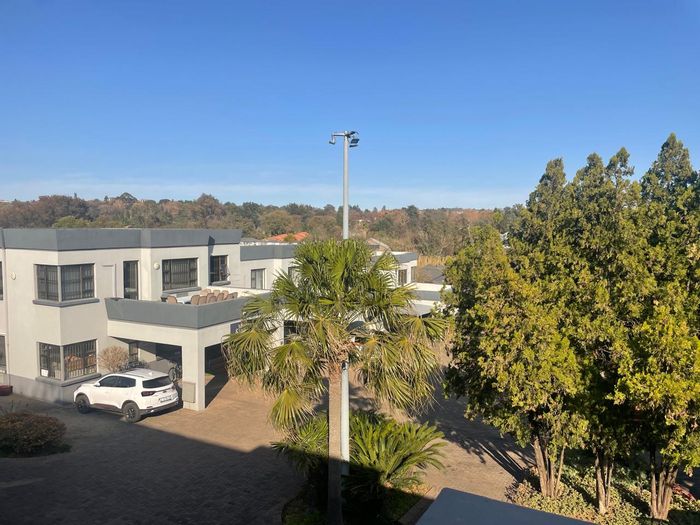 Prime Business Office for Sale in Woodmead’s Accessible Sectional Title Park