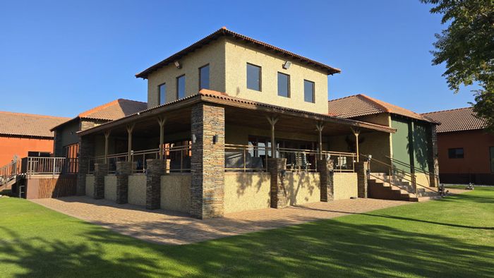 Marlbank House For Sale: Riverfront, multiple dwellings, indoor pool, and extensive parking.