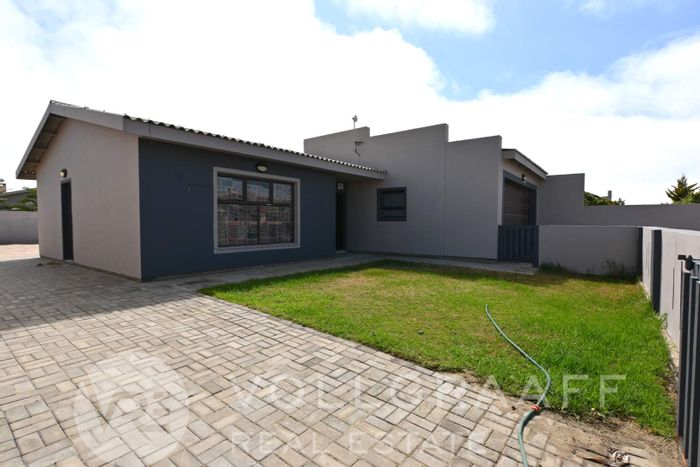 3 Bedroom House To Rent in Swakopmund Ext 22 with study nook and double garage.