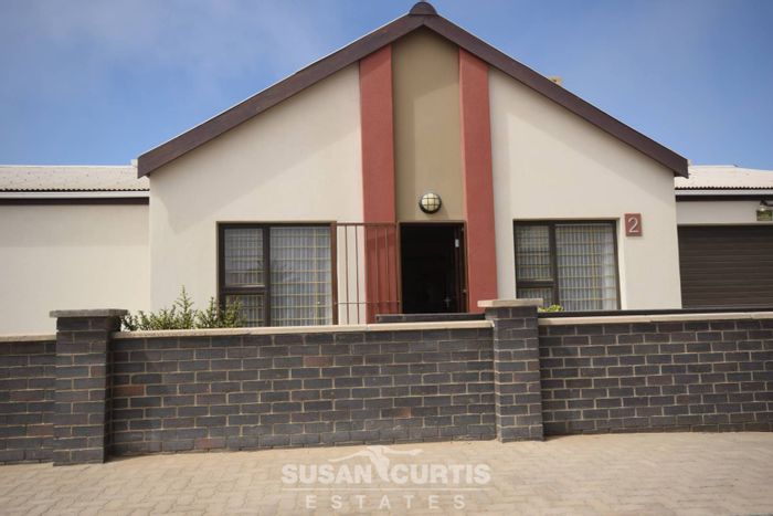 Property #2231488, Townhouse for sale in Swakopmund Central