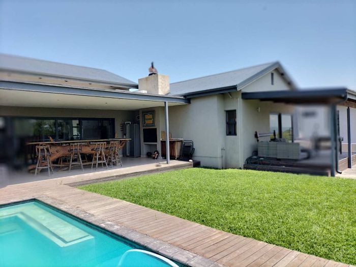 Property #2078909, House for sale in Sonheuwel Ext 8