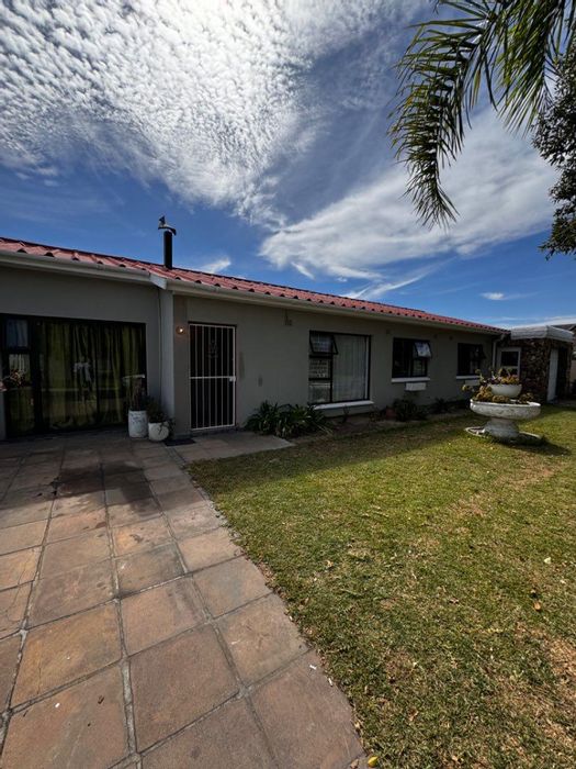 Kuils River houses and townhouses (22 properties)