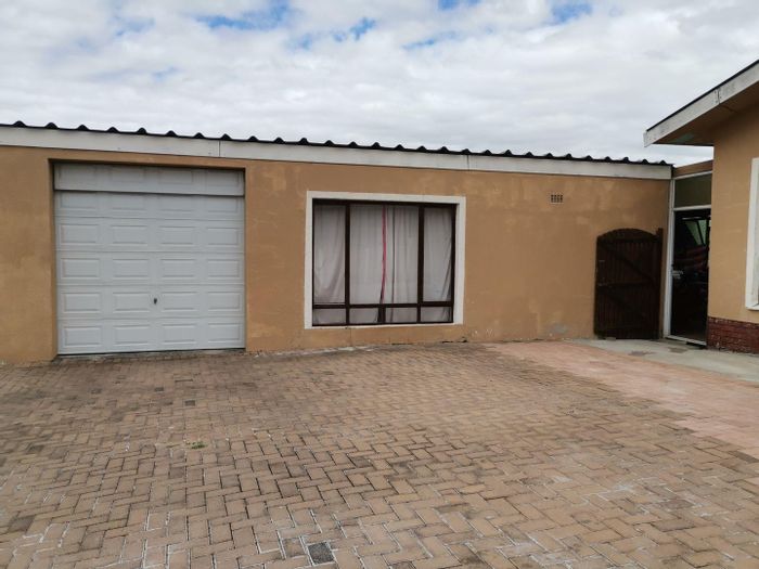 Property #2228484, Apartment rental monthly in Parow Valley