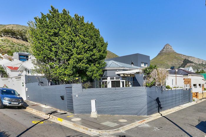 Property #2053167, House sold in Sea Point