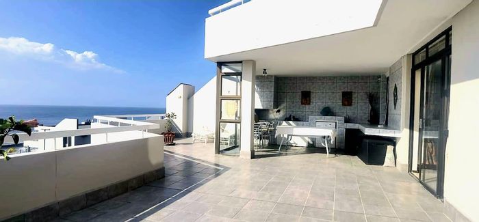 Ocean-view apartment in Manaba Beach for sale, secure complex, pet-friendly.