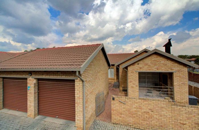 Property #2028437, Townhouse sold in Wilgeheuwel