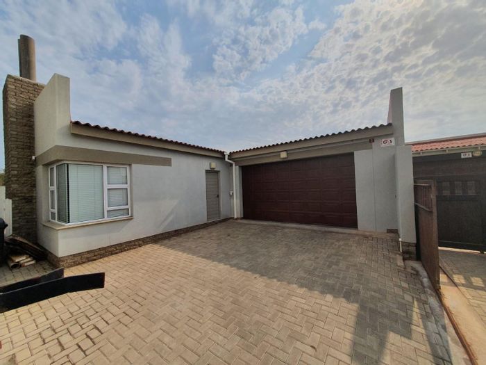 Property #2072709, House for sale in Fairways Estate