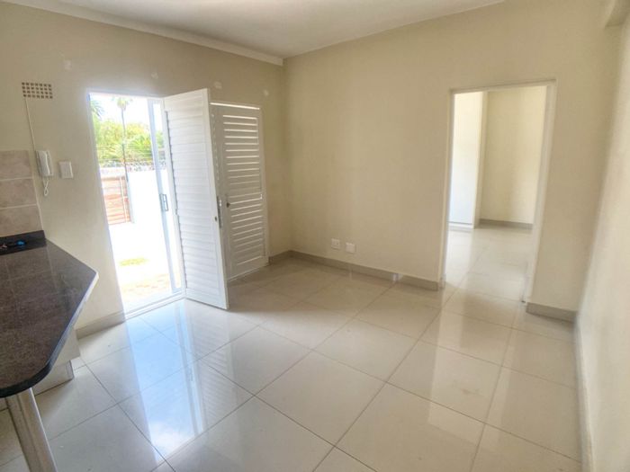 Property #1244880, Apartment pending sale in Sea Point
