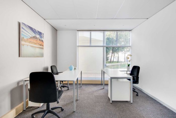 Bryanston Office To Rent: 25 sqm private space, shared area, flexible terms available.