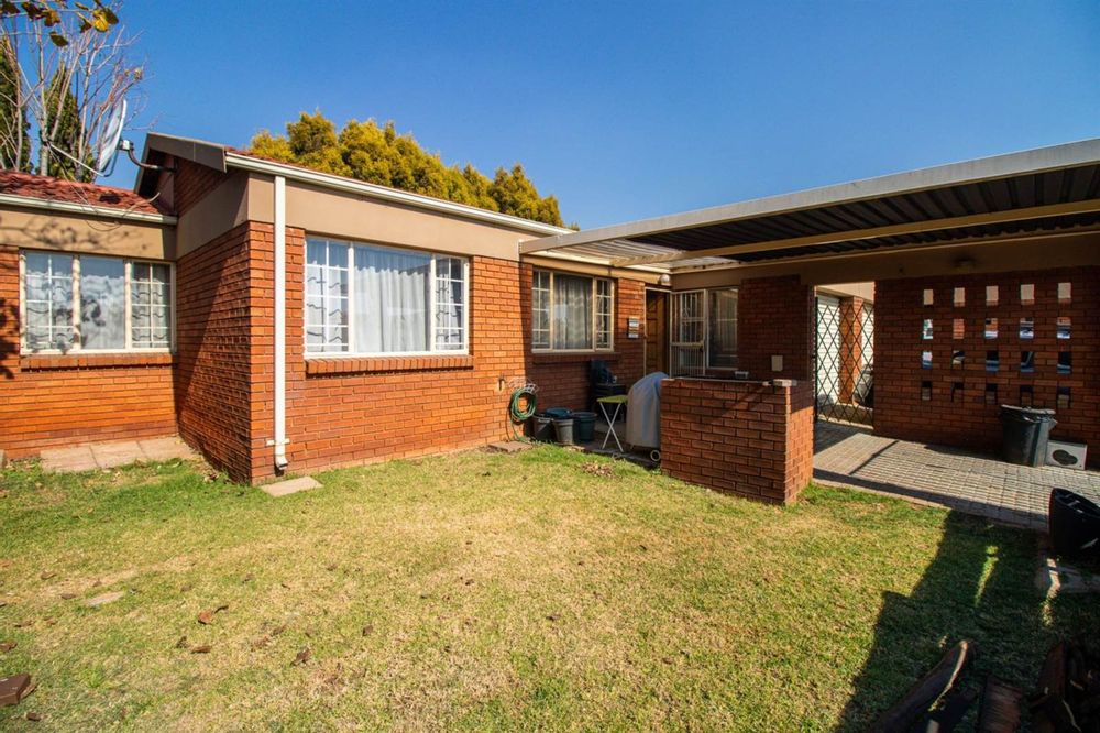 spacious front garden