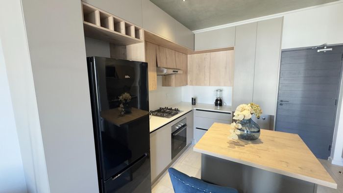 Waterkloof Apartment To Rent: 1 Bed, Pool, Gym, Wi-Fi, Secure Complex.