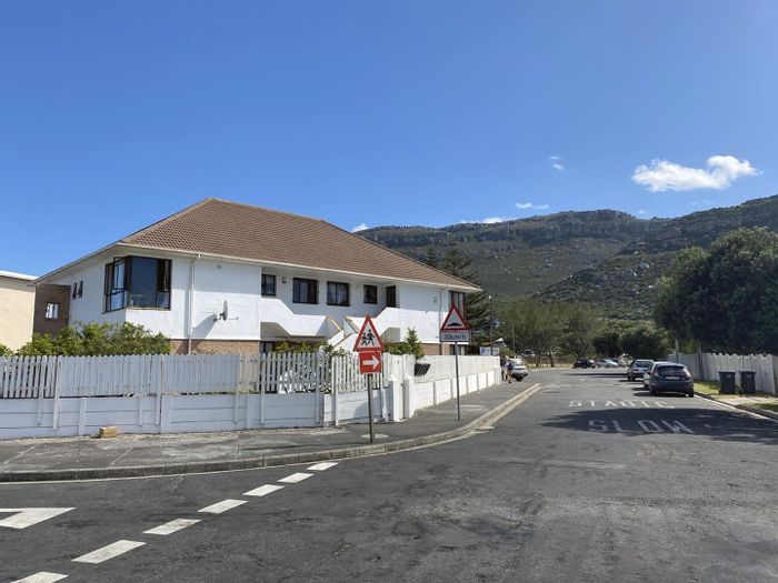 Property #2226199, Apartment sold in Fish Hoek Central