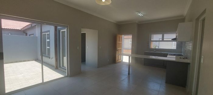 Property #2211428, Townhouse for sale in Walvis Bay Central