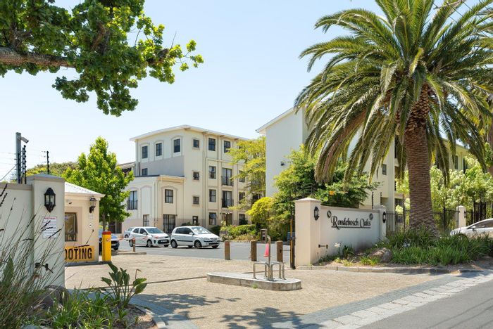 Rondebosch Apartment For Sale: Secure Living with Mountain Views and Modern Amenities