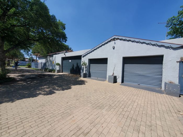 Versatile 6-bedroom house in Benoni South, for sale with expansive outdoor spaces.