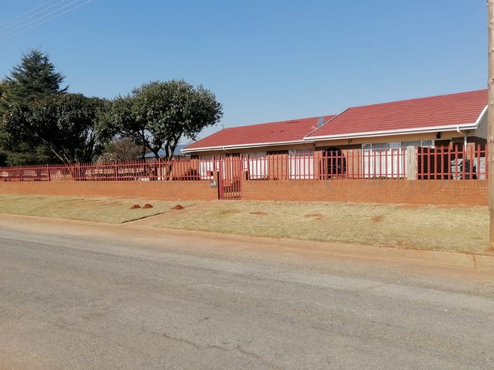 Property #2172769, House for sale in Carletonville Central