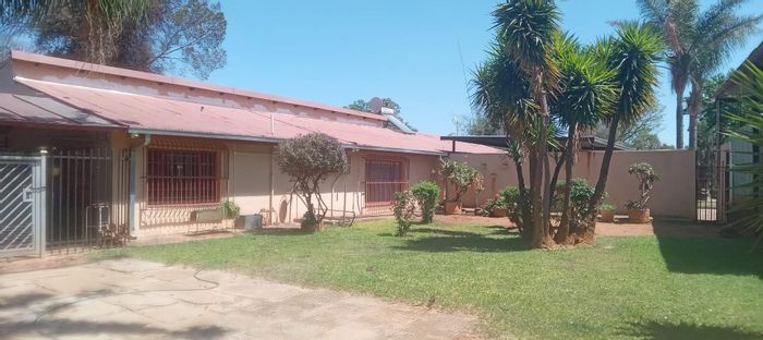 Property #2194577, Small Holding for sale in Rietfontein