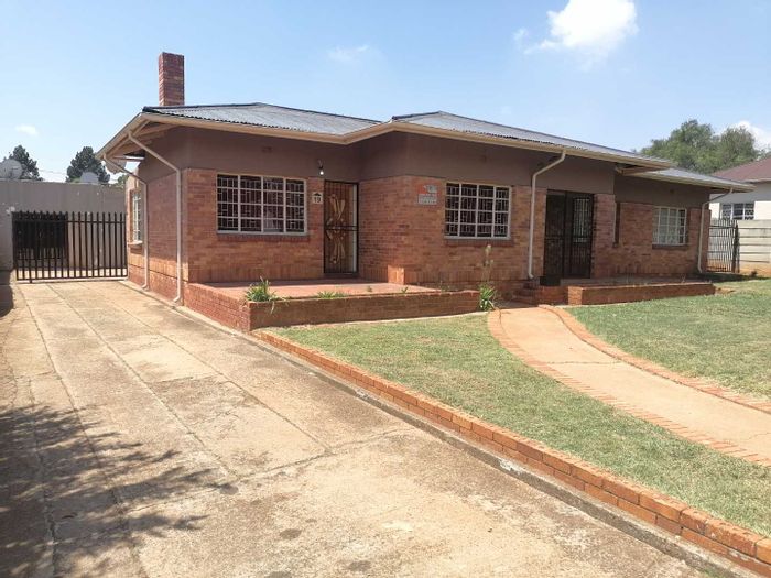 Property #2237946, House rental monthly in Selection Park