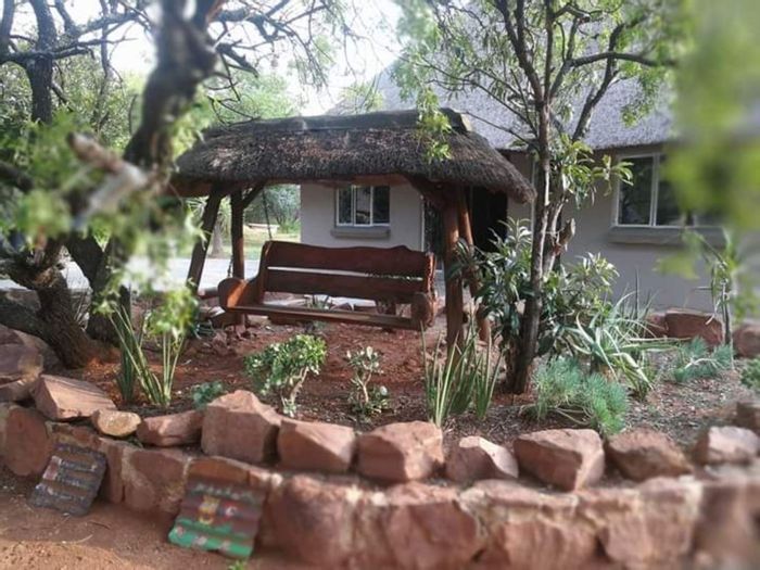 Property #1438191, Small Holding for sale in Krokodilspruit