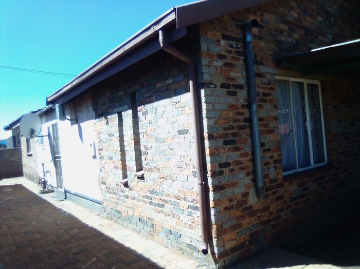 Property #2139859, House for sale in Tsakane Ext 5