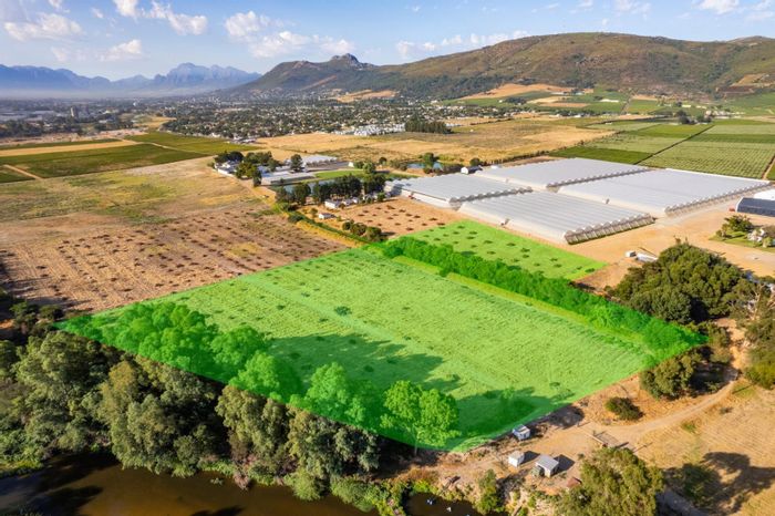 Paarl North Farm For Sale: 4.12 hectares, water allocation, security fencing.