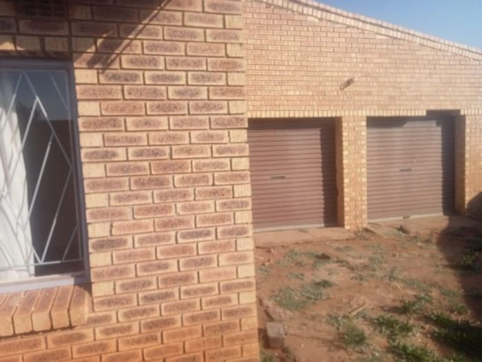 Property #2255757, House rental monthly in Mabuya Park