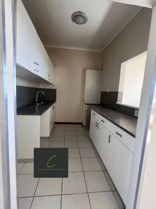 Penthouse for Sale in Windhoek Central: Rooftop views, secure parking, prime investment.