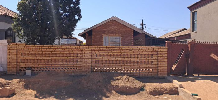 2-Bedroom House To Rent in Soshanguve Ext, near schools and shopping centers.