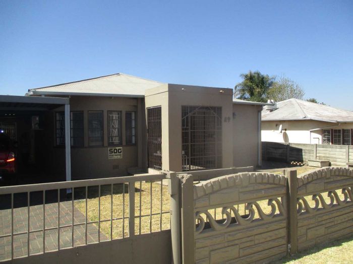 For Sale: House in Alberton Central with pool, two bedrooms, and security features.