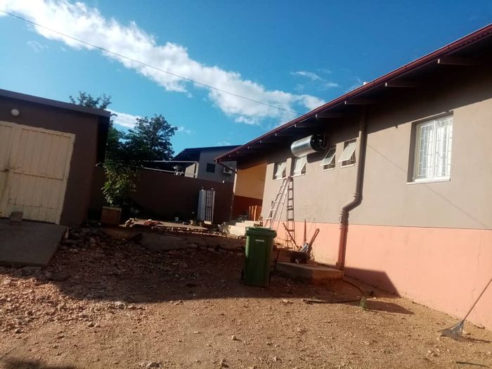 Property #2173321, House for sale in Windhoek West
