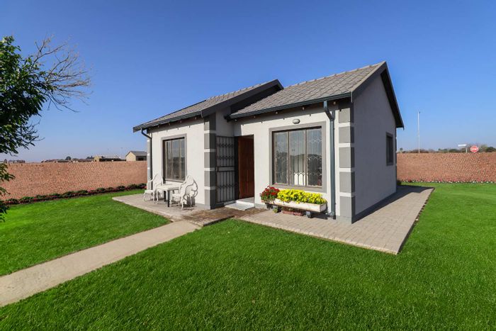 Affordable house for sale in Marble Hall Central with customizable features and spacious living.