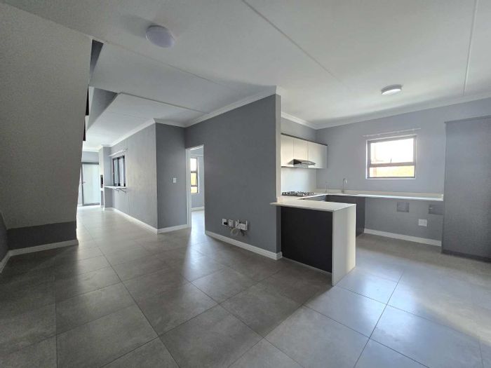 To Rent: Apartment in Glen Austin AH with 3 bedrooms, pool, and smart features.