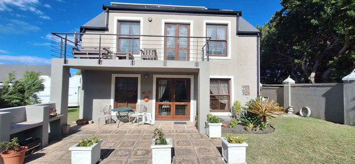 Property #2247288, House for sale in Kleinmond Central