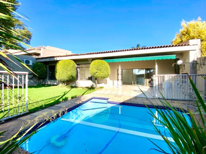 Property #2155772, Townhouse for sale in Atholl Gardens