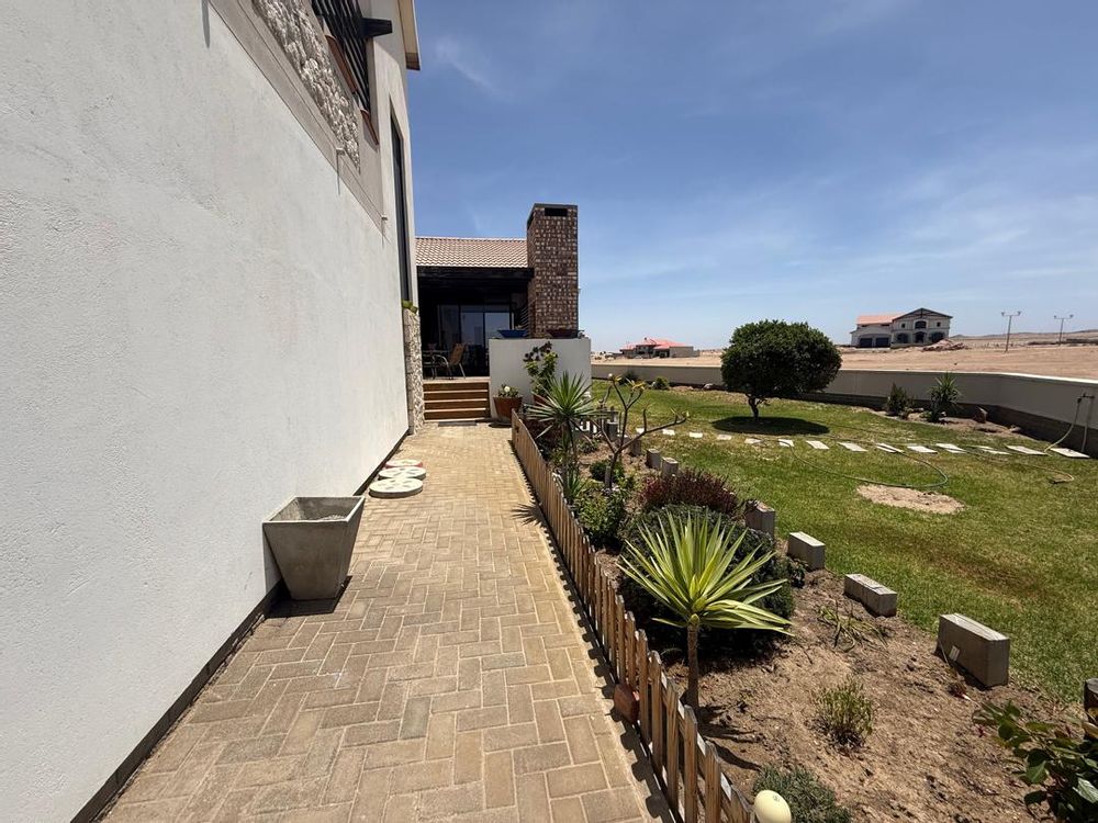 Front entrance and front garden