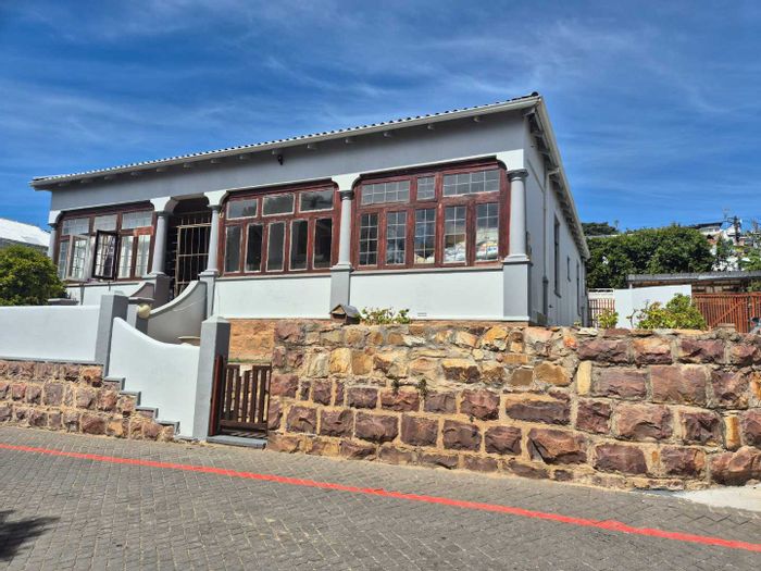 Property #2231025, House for sale in Mossel Bay Central