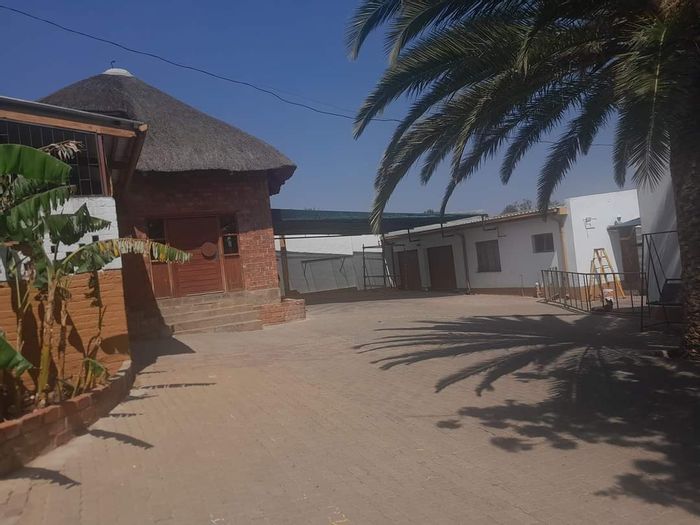 Spacious 3-Bedroom House for Rent in Windhoek West, Close to CBD Amenities