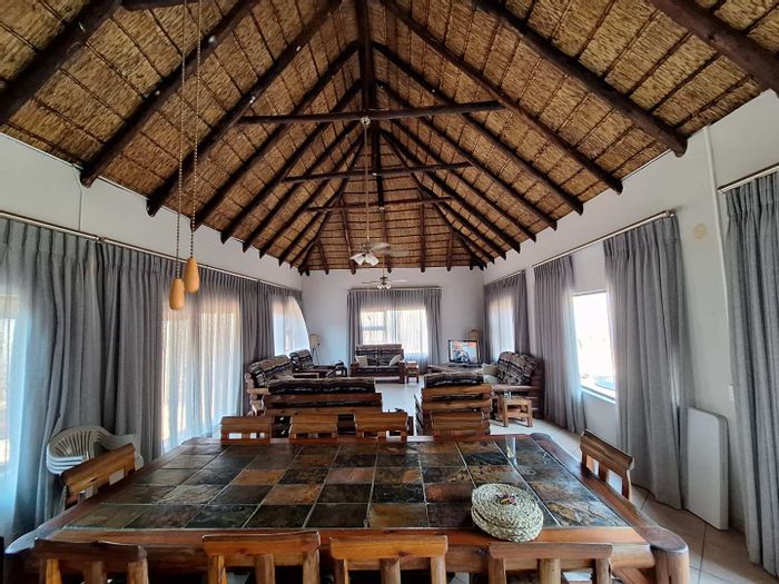 Luxurious Bushveld House for Sale, Thabazimbi Central - Must-See Retreat