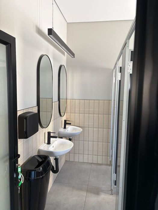 500m² retail space to rent in Gardens, ideal for fitness and wellness uses.