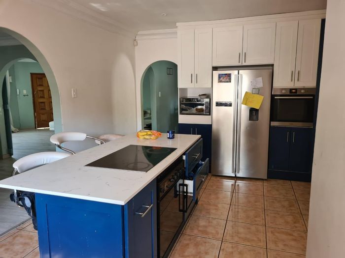 Kibler Park House For Sale: 4 Bedrooms, Cottage, Pool, Solar Energy System.