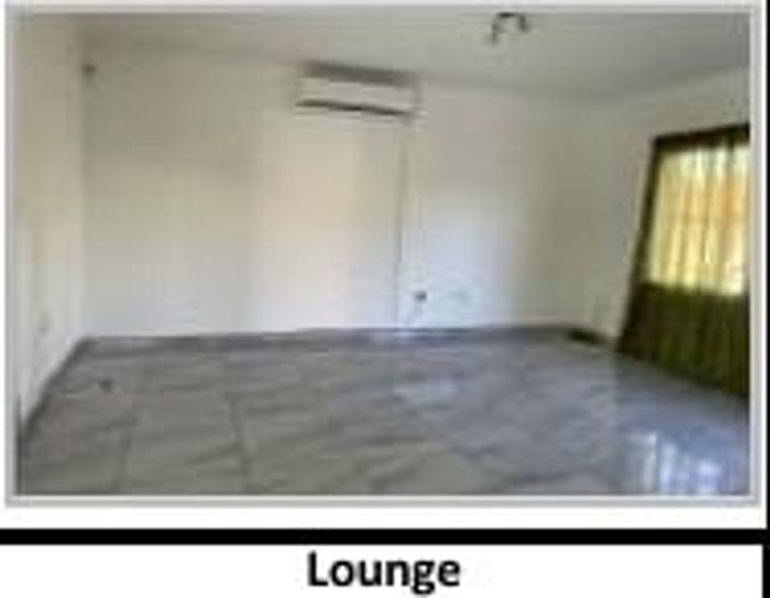 Dorado Park Apartment For Sale: 2 Bedrooms, Lounge, Kitchen, Built-in Cupboards.