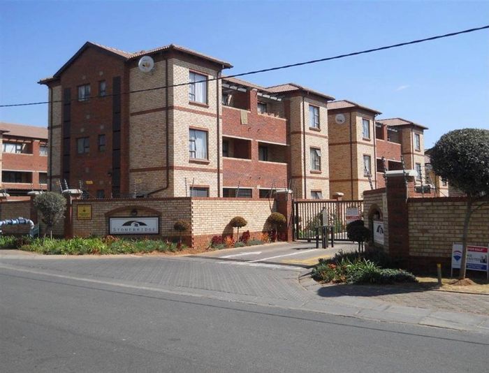 Property #2238894, Townhouse rental monthly in Randpark Ridge