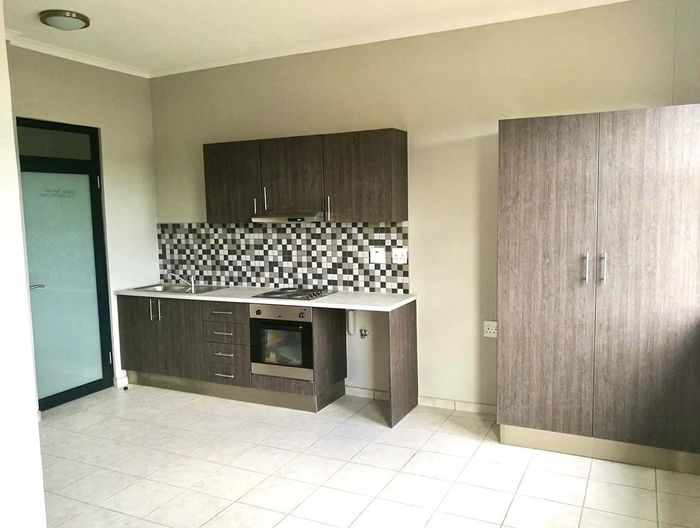 Property #2208651, Apartment for sale in Windhoek West