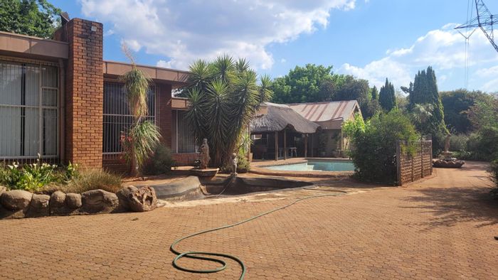 Property #2197012, Small Holding for sale in Benoni A H